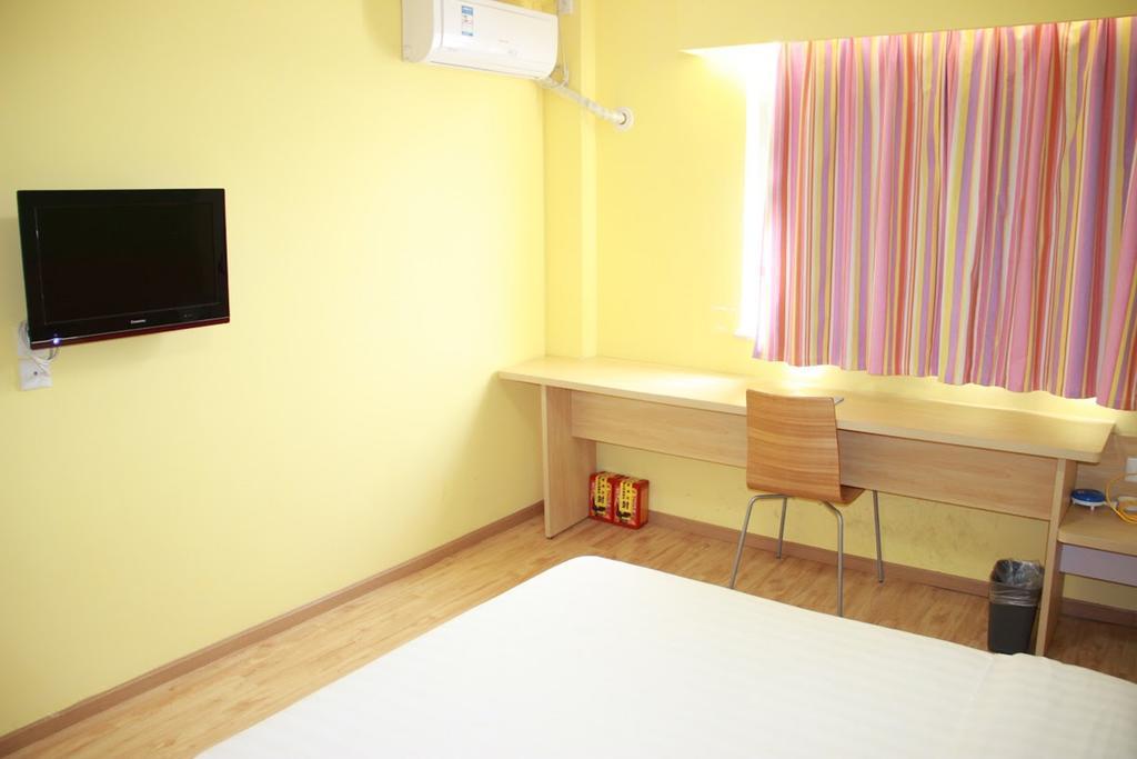 7Days Inn Dalian Heishijiao Software Park Экстерьер фото